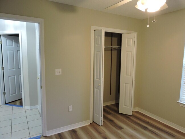 Building Photo - 2800 Wilson Ln