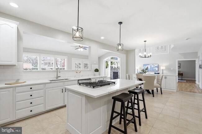 Building Photo - 19925 Interlachen Cir