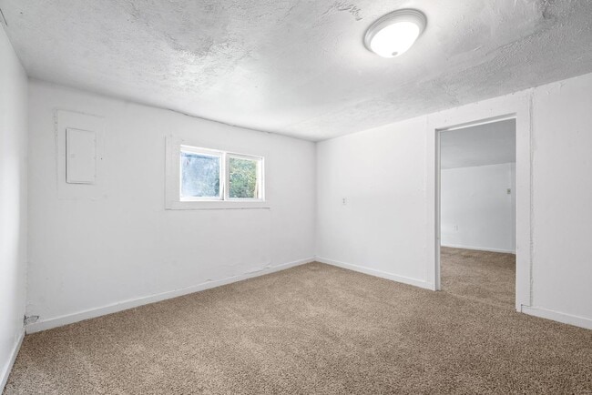 Building Photo - 1124 Palmyra Rd