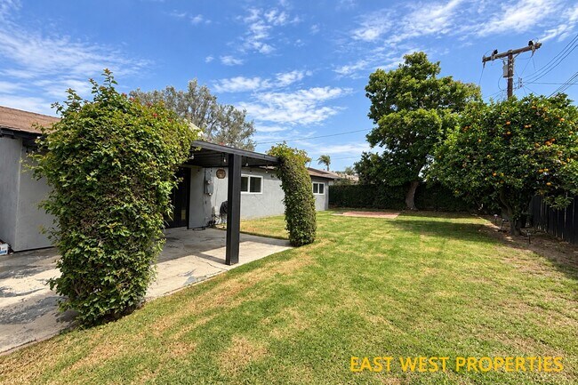 Building Photo - 10322 Maikai Dr