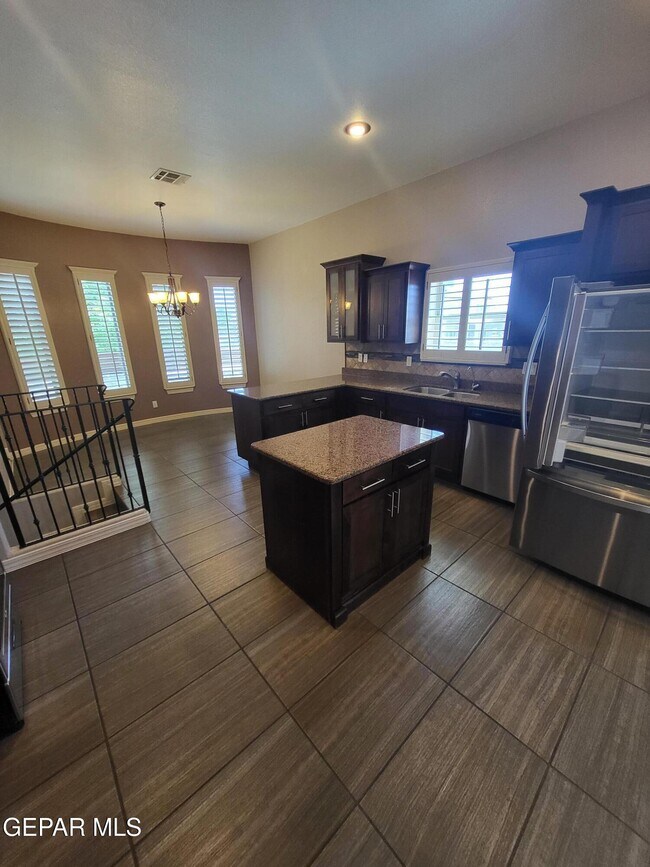 Building Photo - 3150 Spring Willow