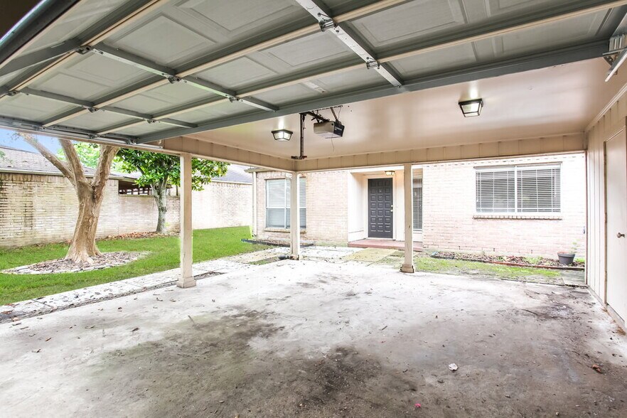 Primary Photo - 7406 San Simeon Dr
