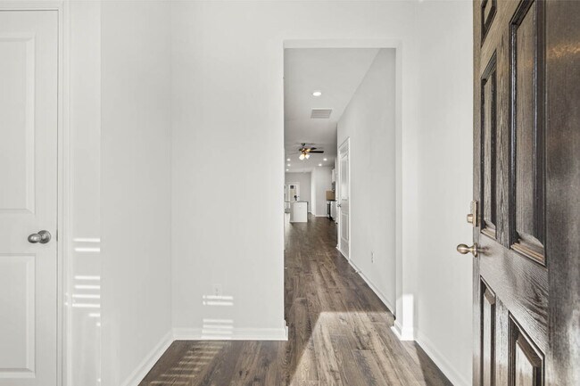 Building Photo - 6036 Beadlow St