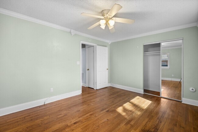 Building Photo - 1204 Fontana Ave