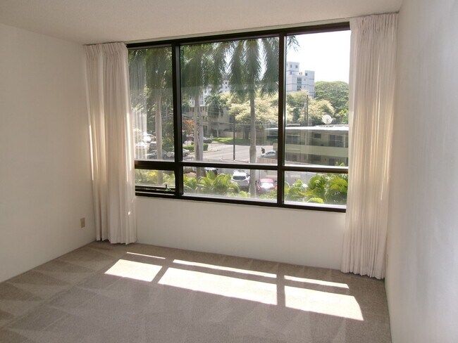 Building Photo - Punahou Cliffs