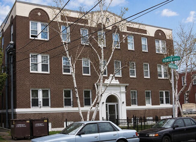 Building Photo - 360 E Tulpehocken St