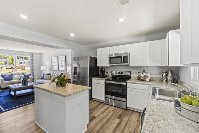 Building Photo - 3 bedroom 2.5 Bath Unfurnished Townhome fo...
