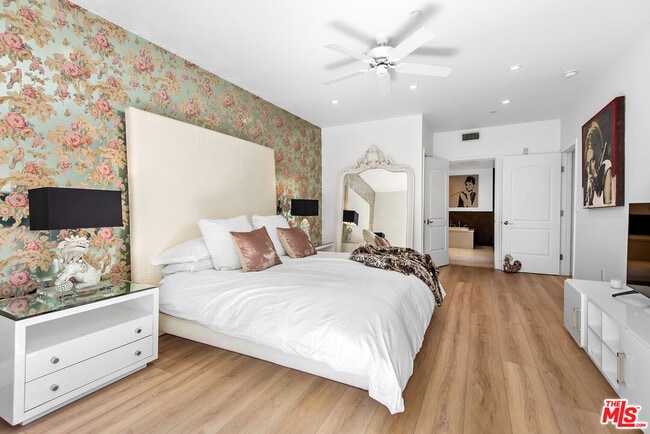 Building Photo - 718 Croft Ave