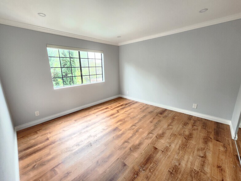 Building Photo - 21217 De la Guerra St