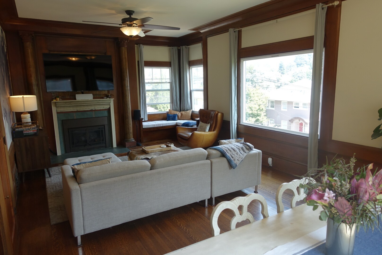 Building Photo - 575 Valle Vista Ave