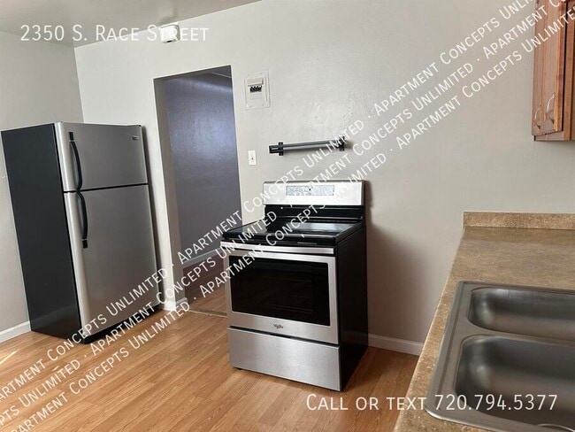 Building Photo - 2350 S Race St
