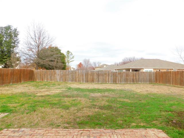 Building Photo - 4204 Sonoma Dr