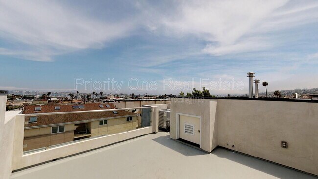 Building Photo - 3135 Hugo St