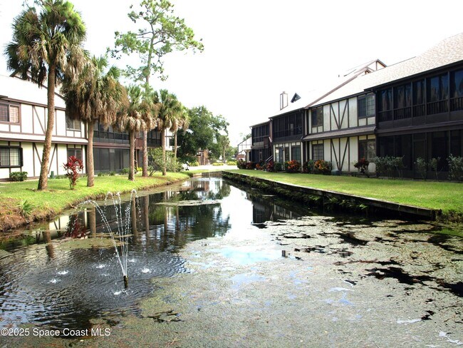 Building Photo - 831 Greenwood Manor Cir