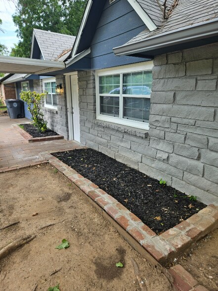 Building Photo - 3737 N Garrison Ave