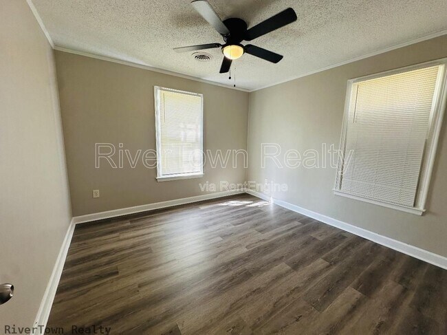 Building Photo - 830 Marsh Ave