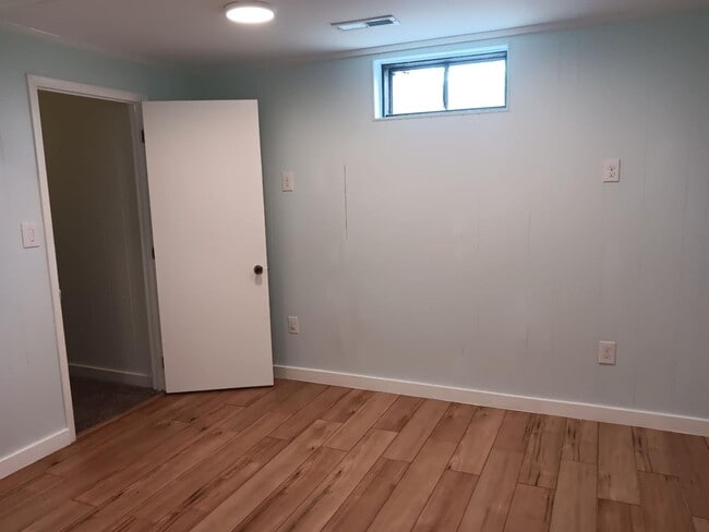 Building Photo - Valley Brook Community