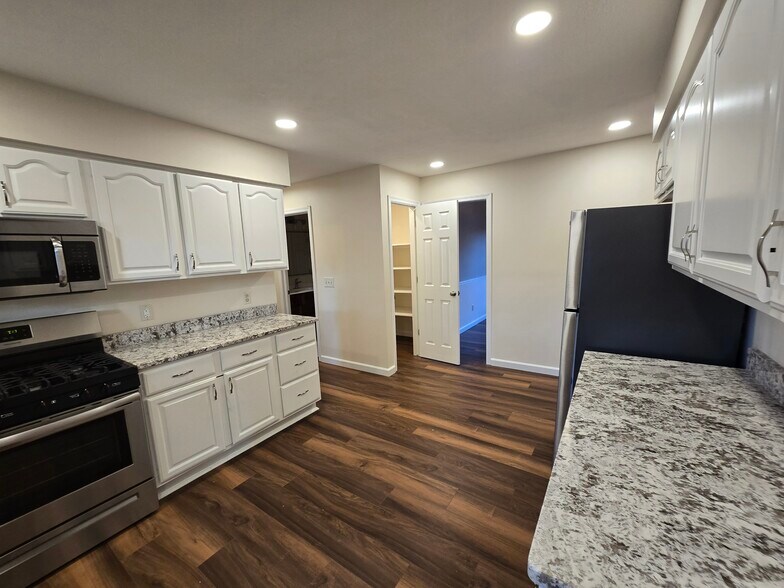 Building Photo - 2325 Cold Stream Ave NE