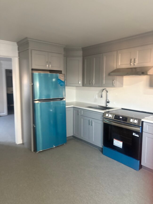 Building Photo - 19 Main St