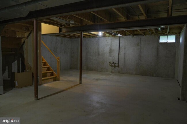 Building Photo - 921 Samantha Cir