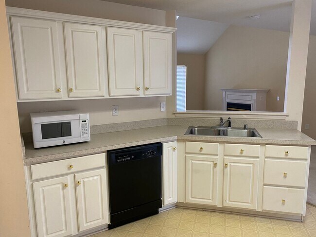 Building Photo - Fern creek