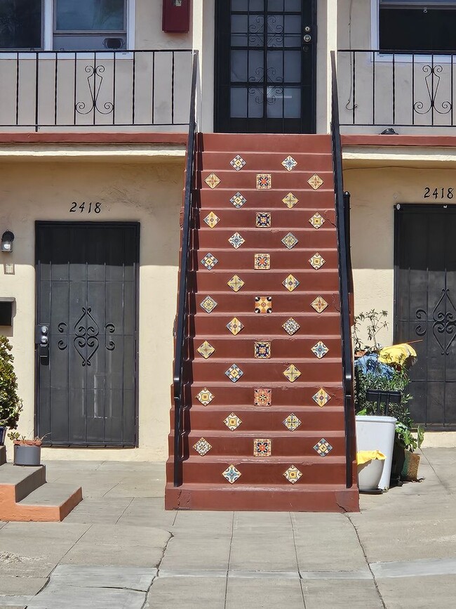 Building Photo - Cute 1BR in Golden Hill with $595.00 MOVE_...