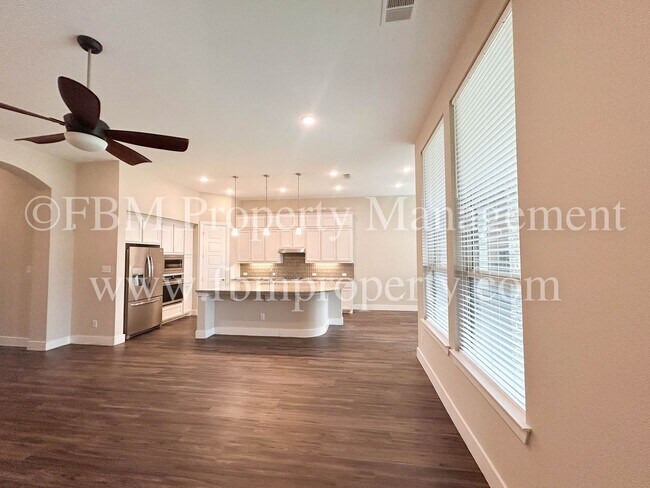 Building Photo - 335 Country Meadows Blvd