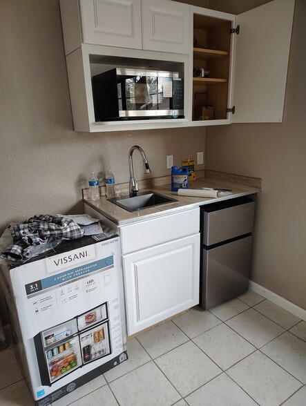 Building Photo - 3116 Joanne Cir