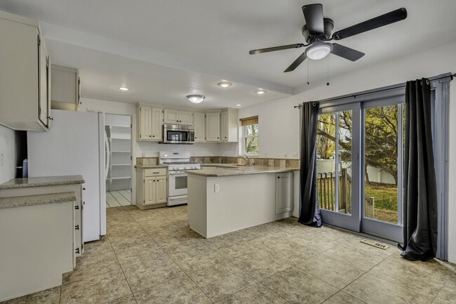 Building Photo - 778 S 410 E