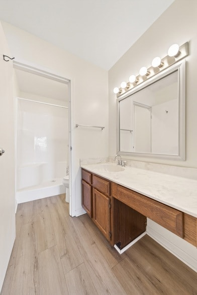 Building Photo - 200 Sanders Ferry Rd