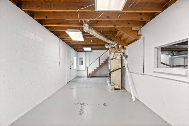 Building Photo - 3969 Cumberland City Rd