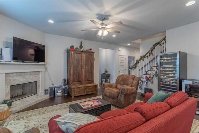 Building Photo - 9868 Bluestone Cir