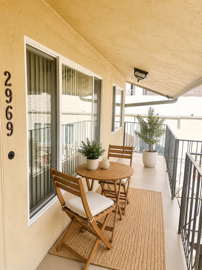 Building Photo - La Playa 1 bedroom, 1 bath Steps to Bay & Point Loma Village