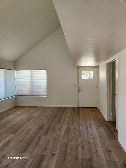Building Photo - 10774 Cariuto Ct