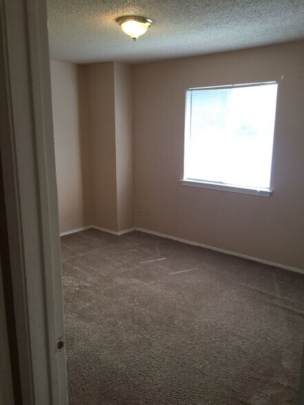 Building Photo - 13941 Maricella Ln