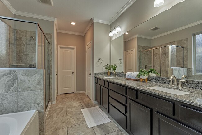 Building Photo - 2437 Branshill Dr