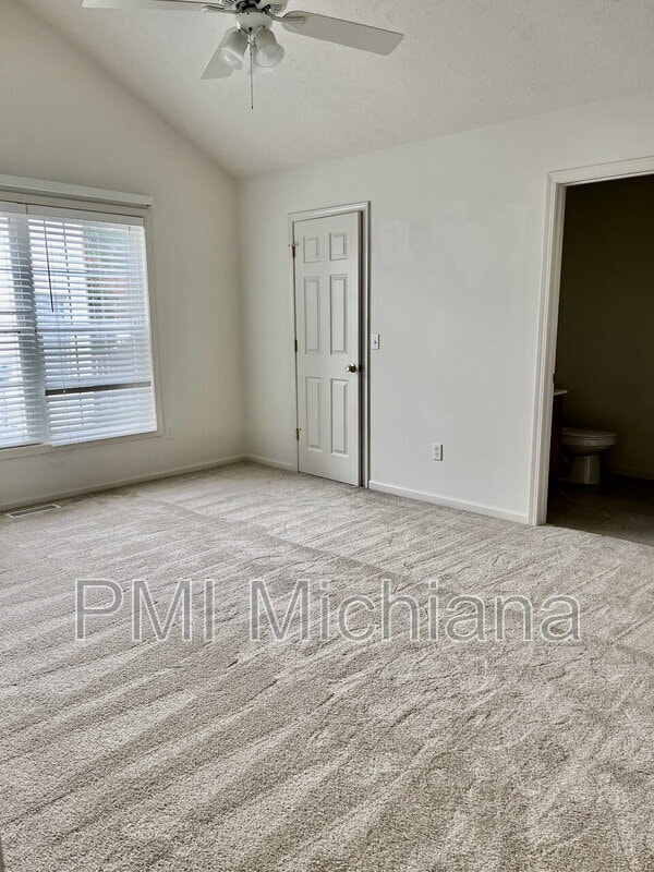 Building Photo - 51880 Courtland Dr
