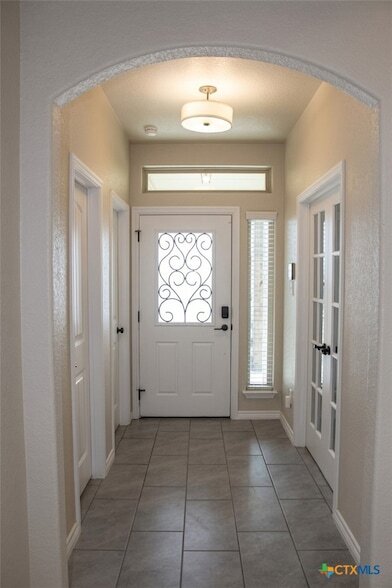 Building Photo - 2509 Meadow Lark Dr