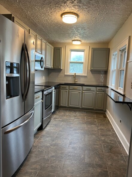 Kitchen - 64 E Dodridge St