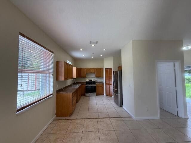 Building Photo - 1390 W 33rd St