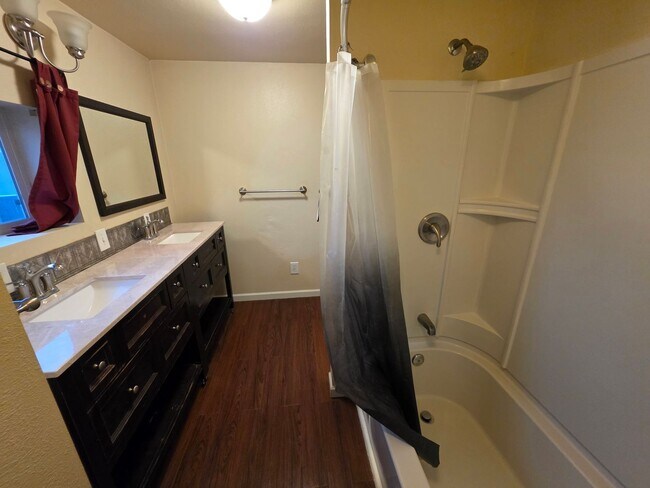 Building Photo - Wonderful Home in Spokane