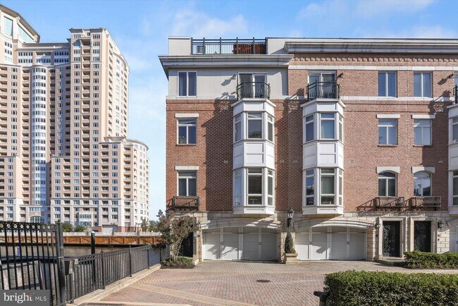 Building Photo - 921 Valencia Ct