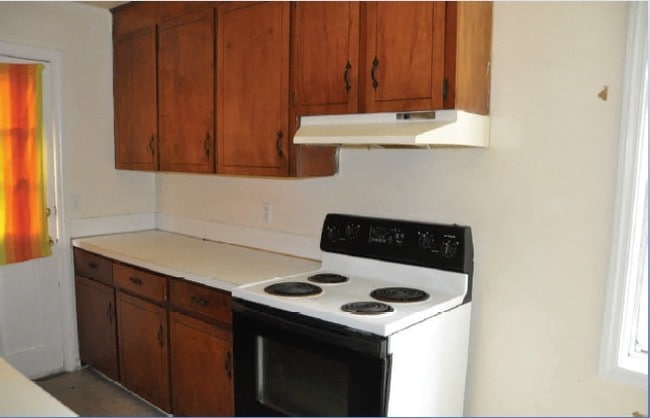 Kitchen - Aqua Court Townhomes