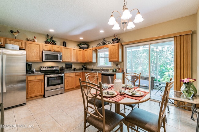 Building Photo - 1841 Lago Del Sur Drive