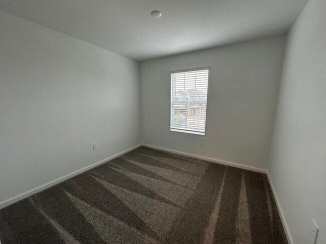Building Photo - 5686 Portico Pl