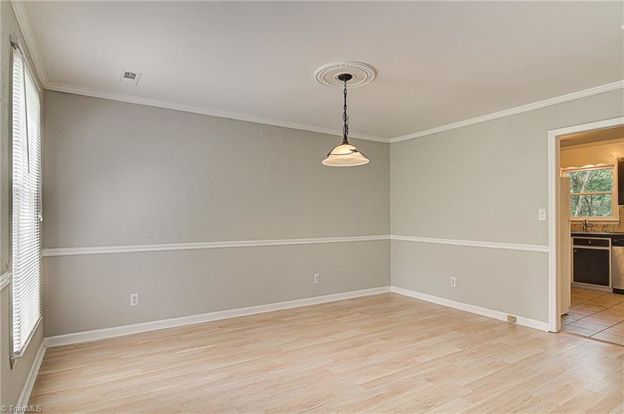 Building Photo - 1508 Trinity Garden Cir