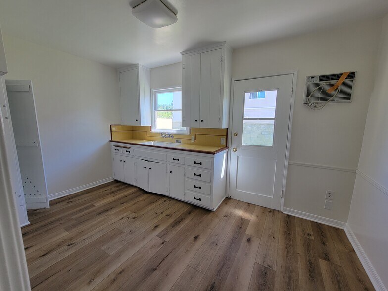 Building Photo - 13626 Leadwell St