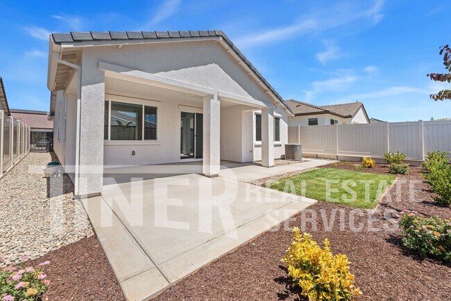 Building Photo - 3062 Pansona St