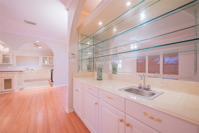 Building Photo - 9414 Lerin Ln