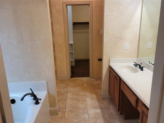 Building Photo - 8201 Olympia Dr